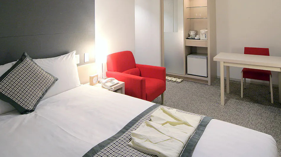 Hamilton Hotel - Red -