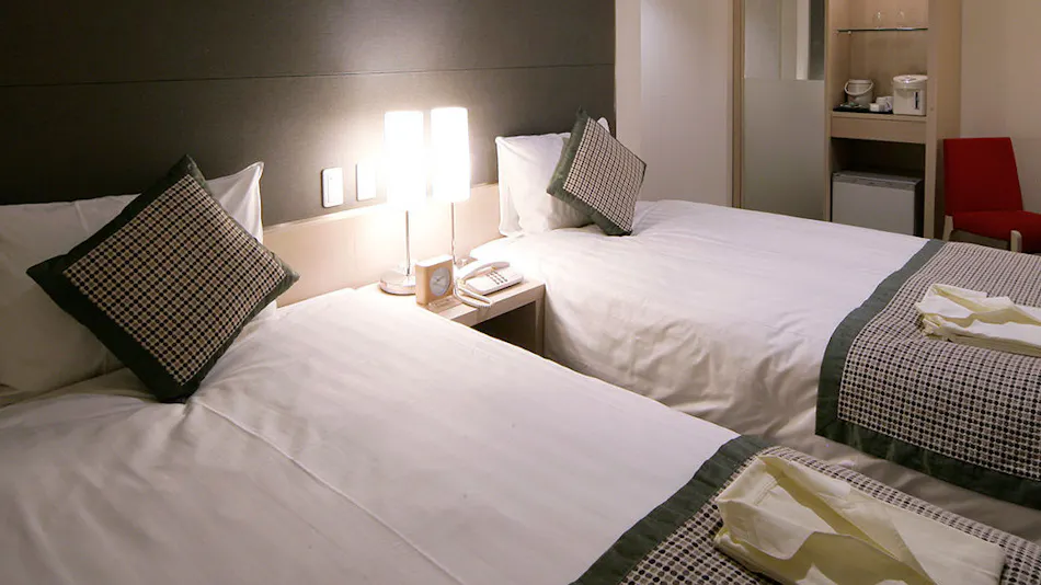 Hamilton Hotel - Red -