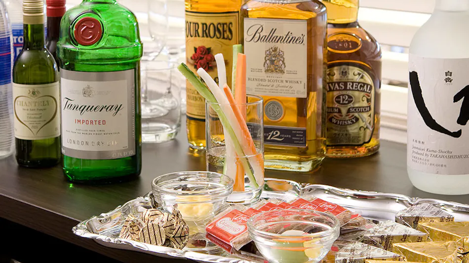 Hamilton Hotel - Red -