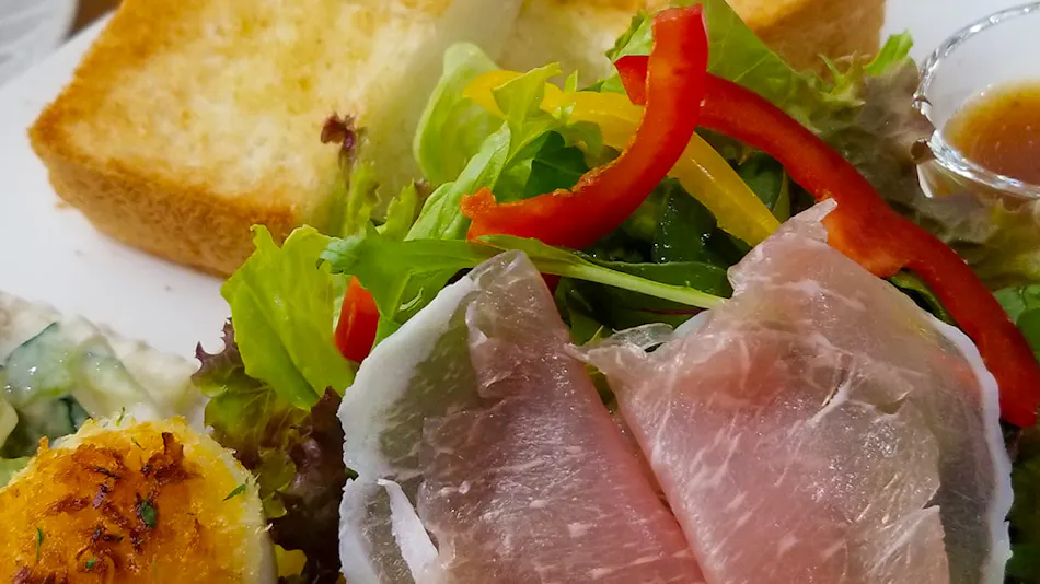 Hamilton Hotel - Red -