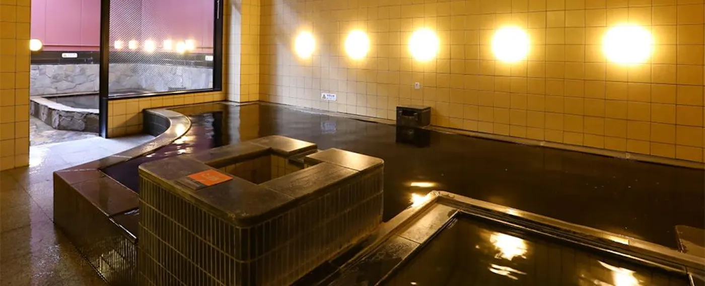 천연 온천 대욕장