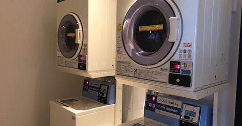 ร้านซักผ้าหยอดเหรียญ