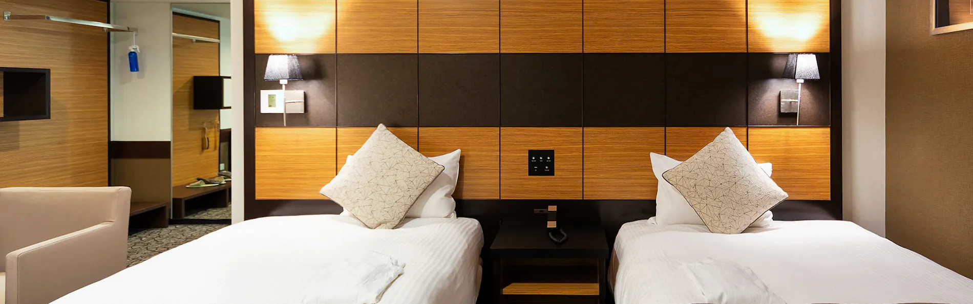 KOKO HOTEL 新宿四谷(旧 ホテルウィングプレミアム東京四谷)