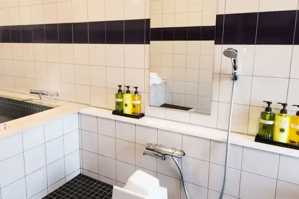 ห้องอาบน้ำสาธารณะ