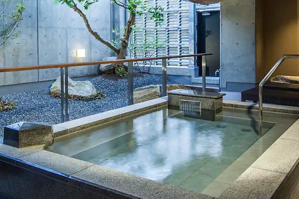 ห้องอาบน้ำรวมขนาดใหญ่