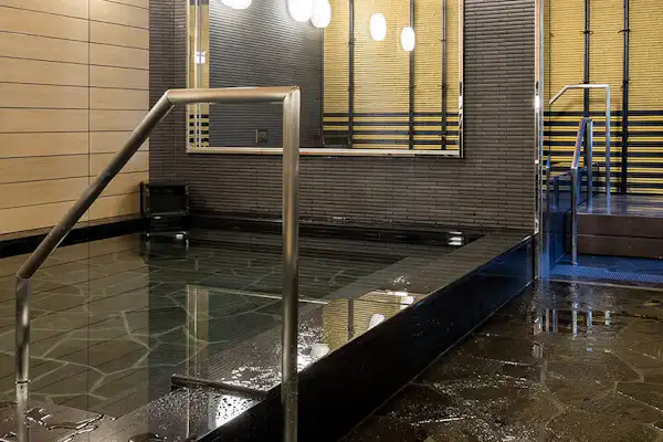 ห้องอาบน้ำรวม