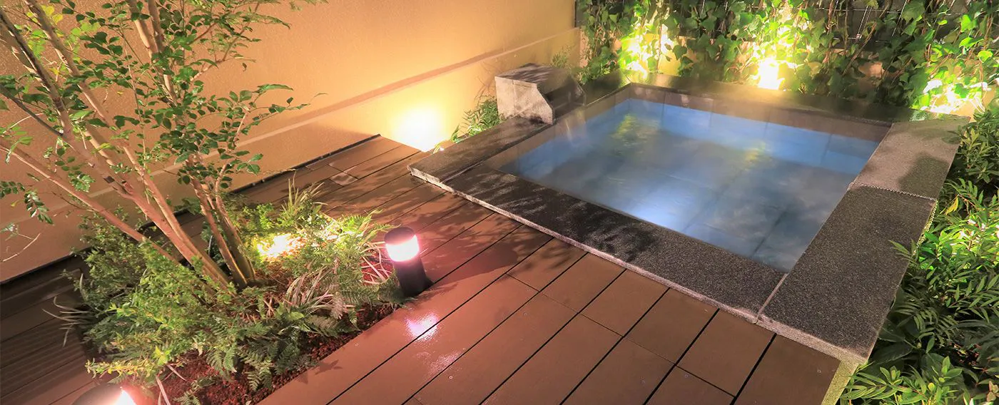 อ่างอาบน้ำกลางแจ้งส่วนตัวที่ผ่อนคลาย