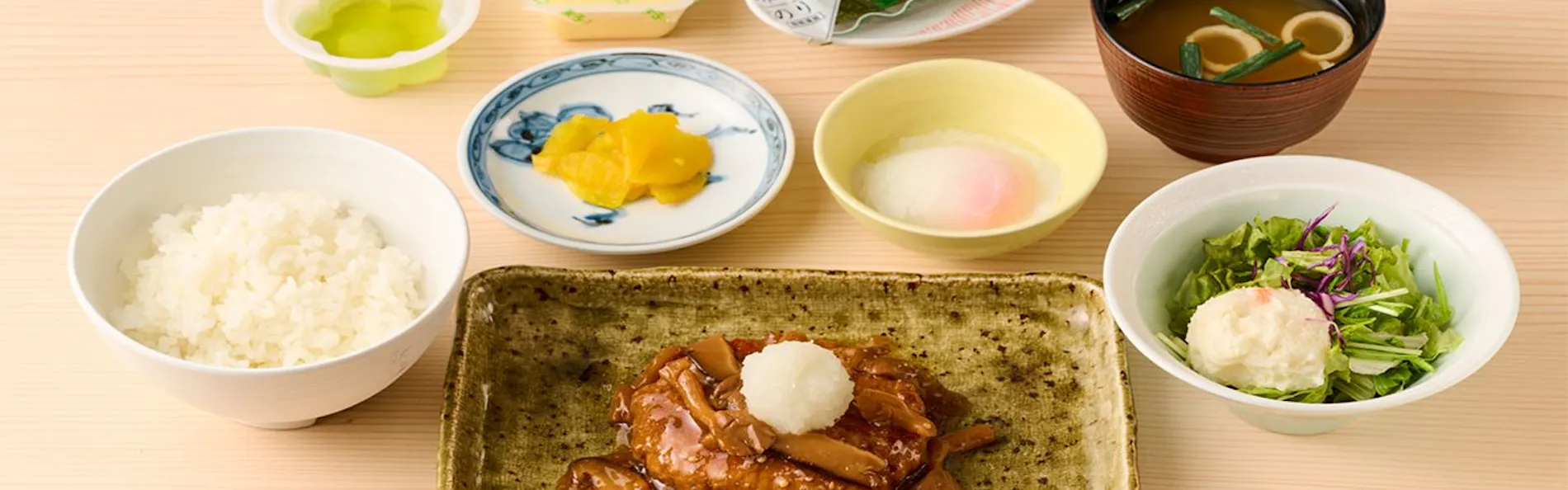 アパホテル〈飯田橋駅南〉