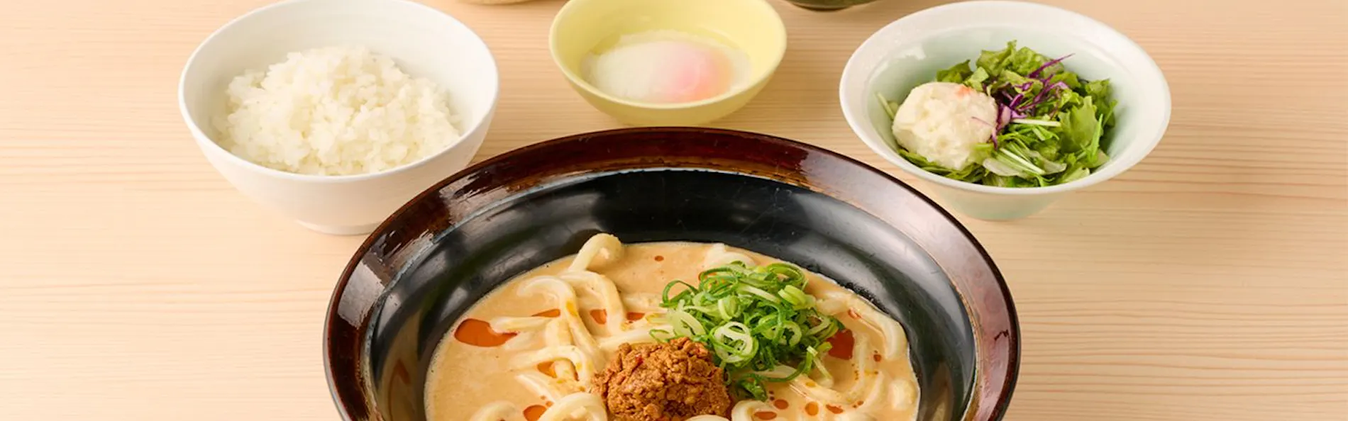 アパホテル〈飯田橋駅南〉