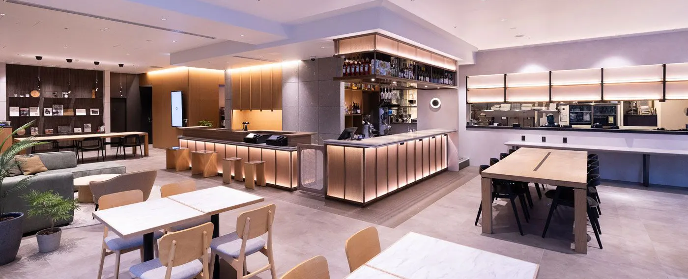 Restoran makan sepanjang hari “Near Equal”