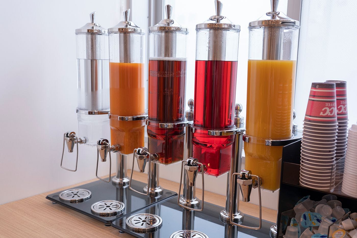 บุฟเฟ่ต์อาหารเช้า｜เครื่องดื่มเสริมสุขภาพยอดนิยม ชาอู่หลง นม และอื่นๆ