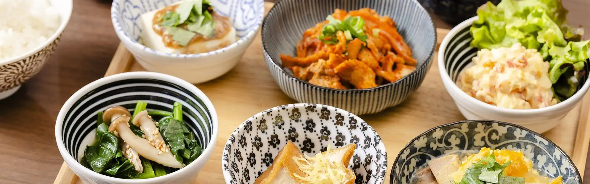 朝食