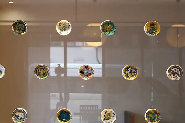 การตกแต่ง Kutani