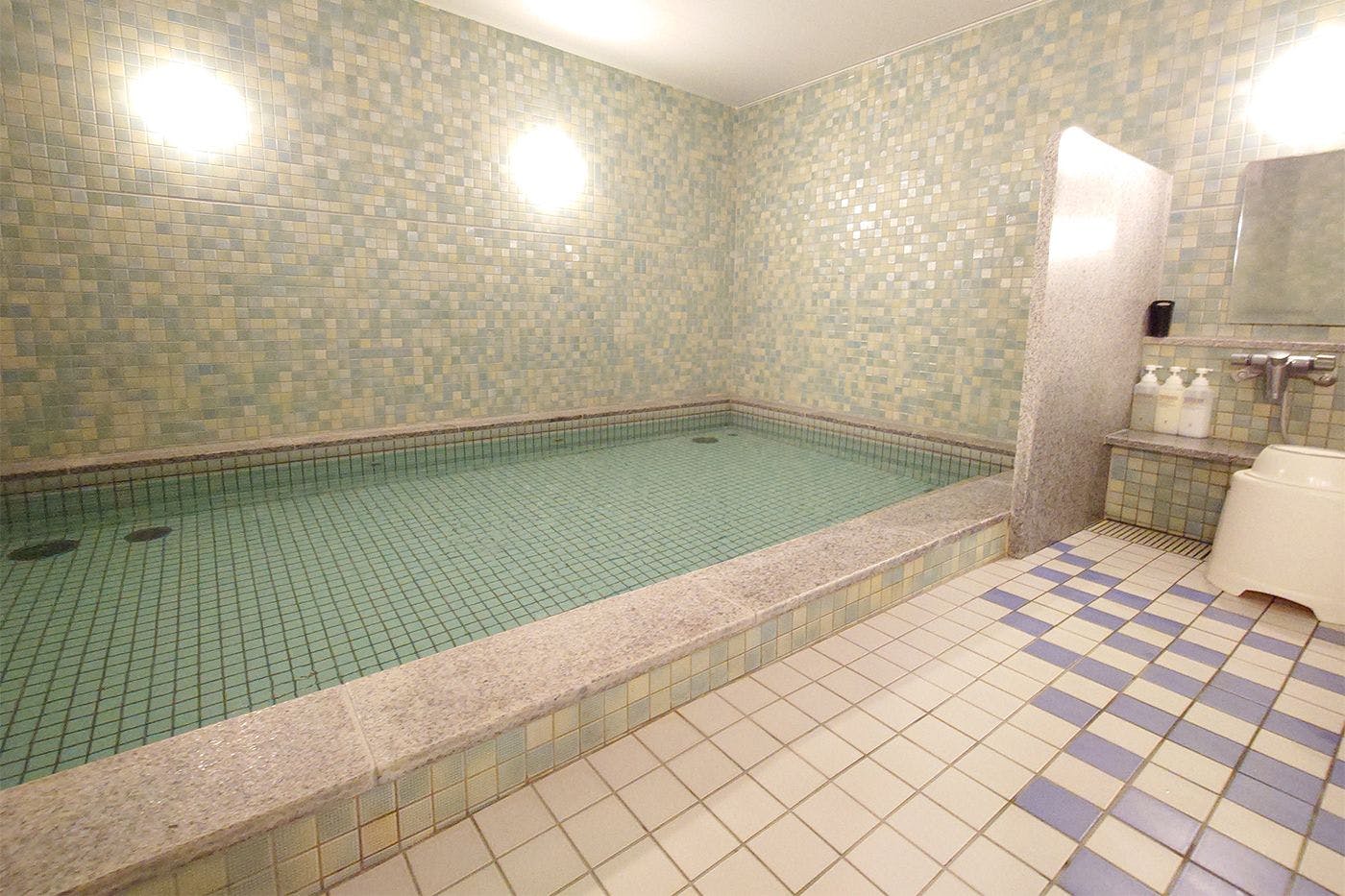 ห้องอาบน้ำรวม