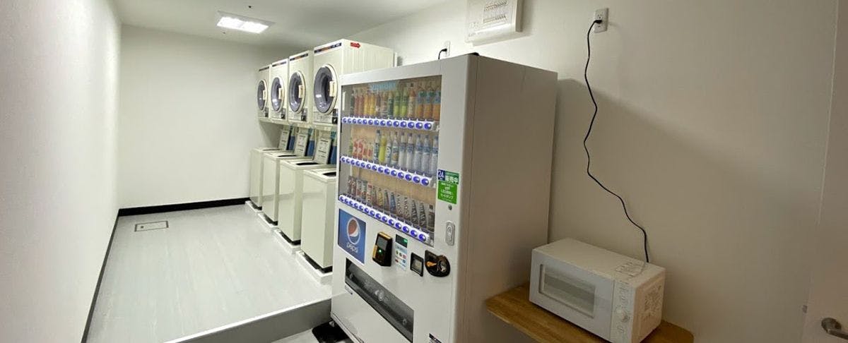 コインランドリー、自動販売機、電子レンジ