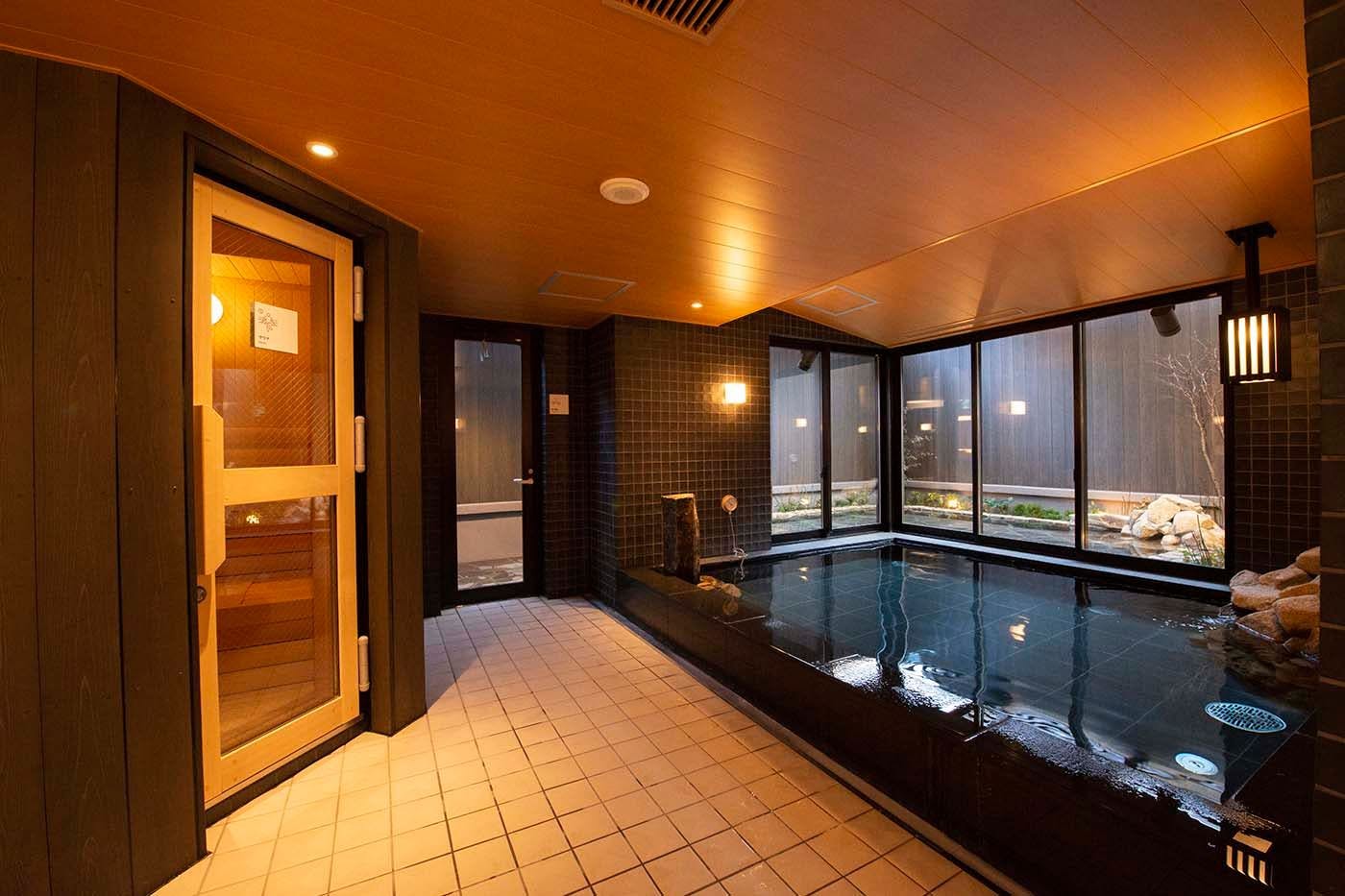 ห้องอาบน้ำรวม