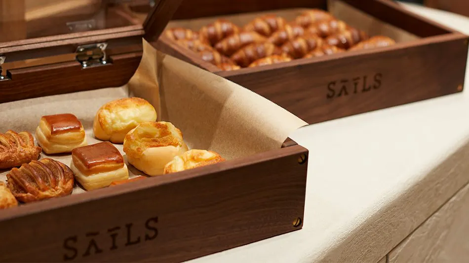HOTEL SAILS