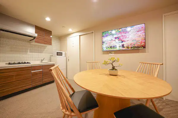 Dining kitchen