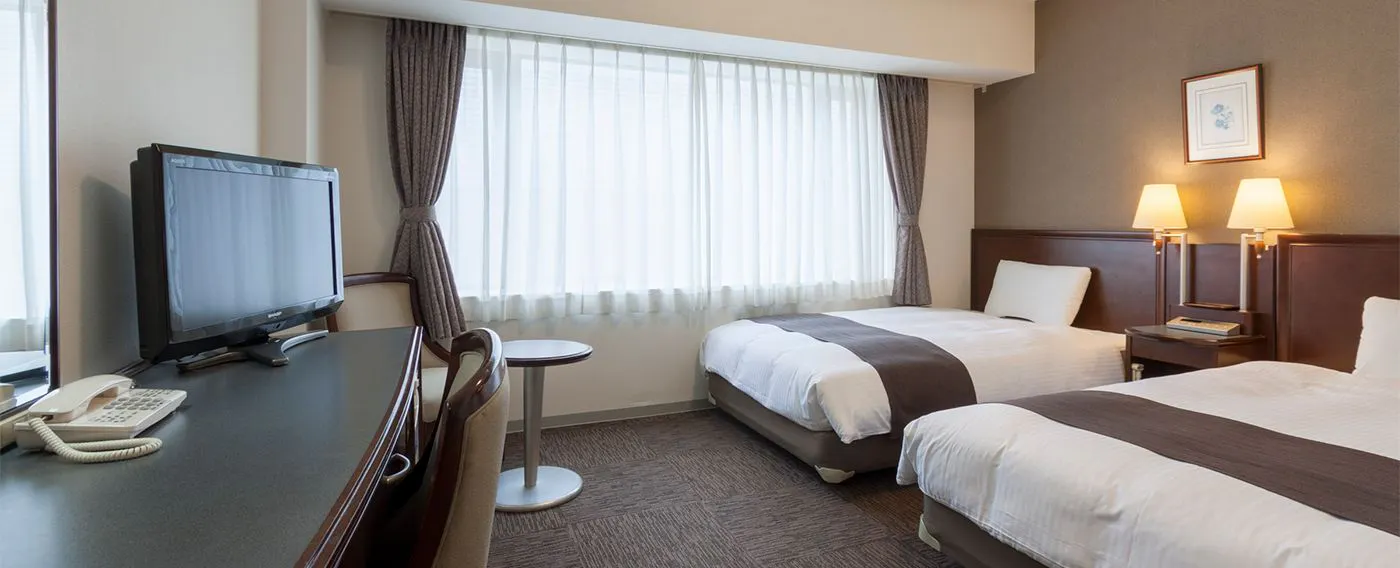 เด็กนอนกับผู้ปกครองฟรีสำหรับเด็กถึงชั้นประถมศึกษาปีที่ 6