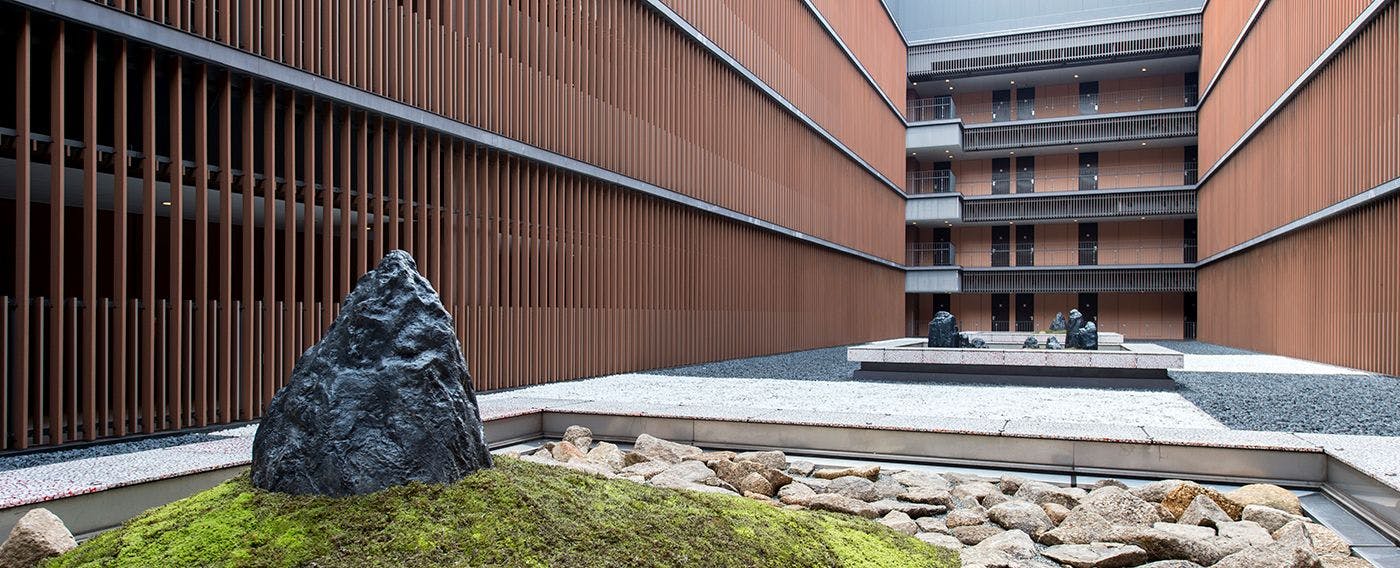 ลานกลาง