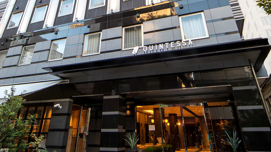 Quintessa Hotel Osaka Shinsaibashi Comic & Books