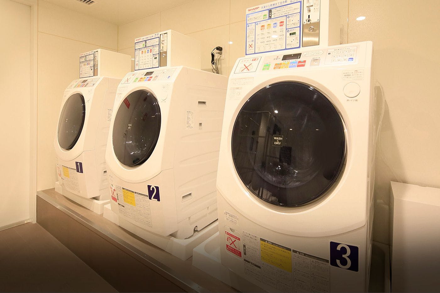 コインランドリー（8階）