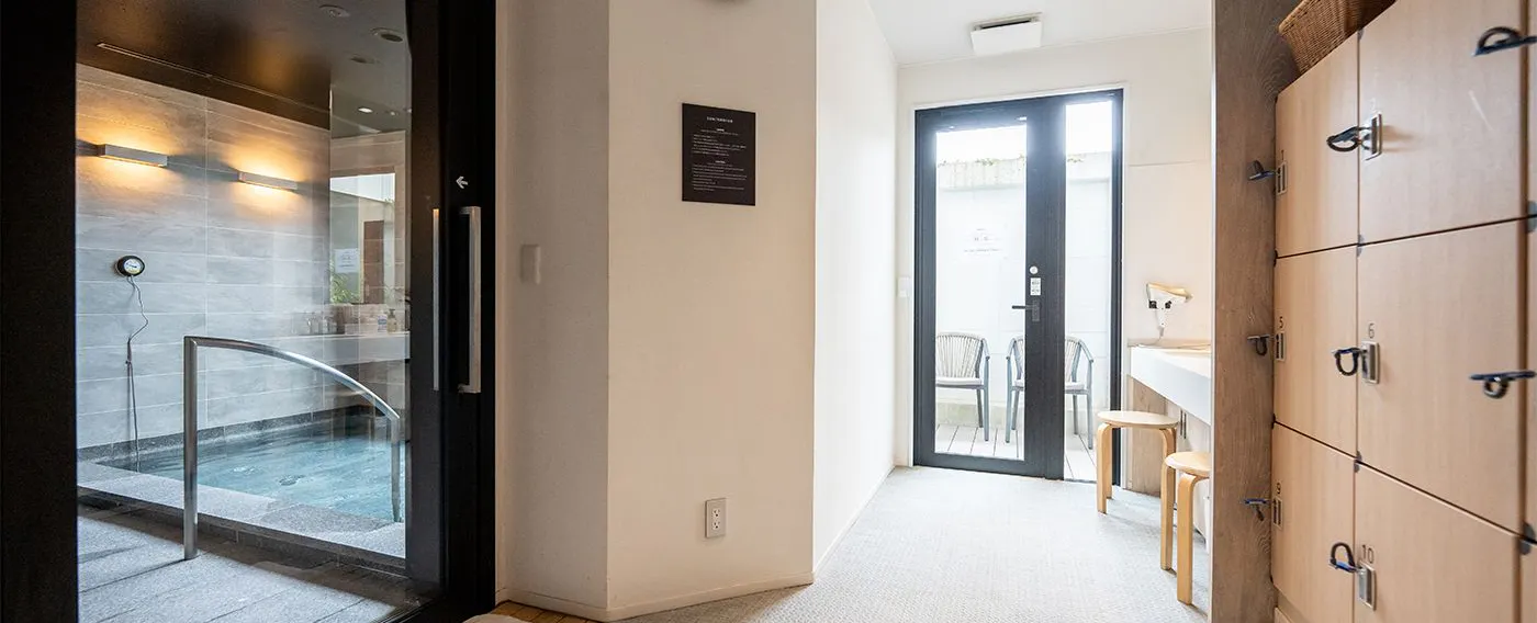 長い旅の疲れを癒す大浴場