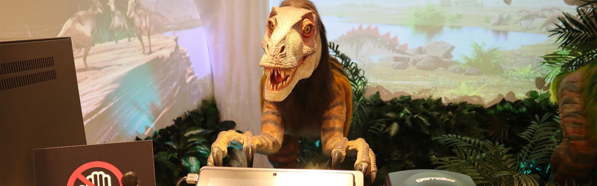 Kaunter Depan (Robot)