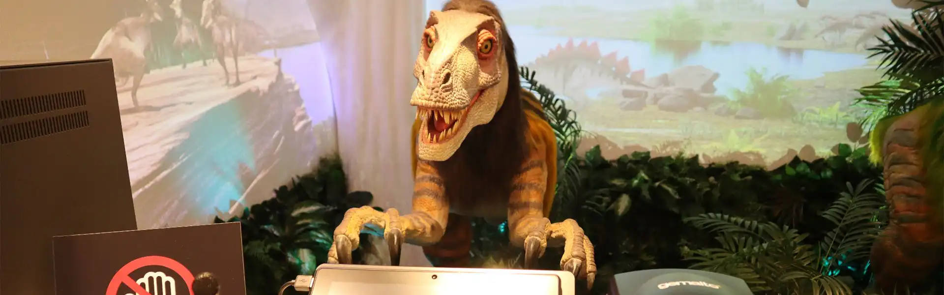 フロント(ロボット)