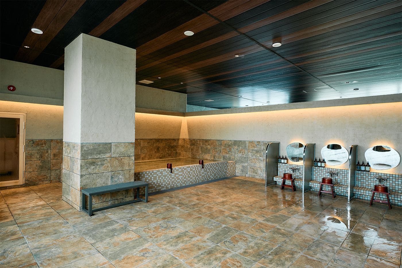 ห้องอาบน้ำรวม