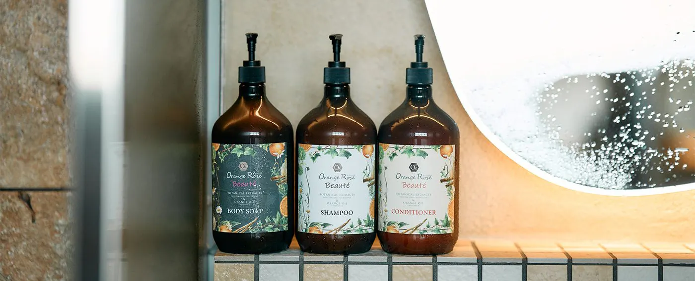 ห้องอาบน้ำรวมพร้อมซาวน่าและบ่อน้ำเย็น