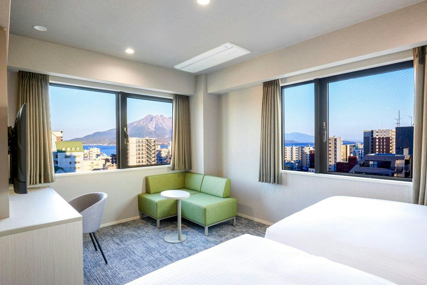 Phòng Twin Deluxe nhìn ra Sakurajima