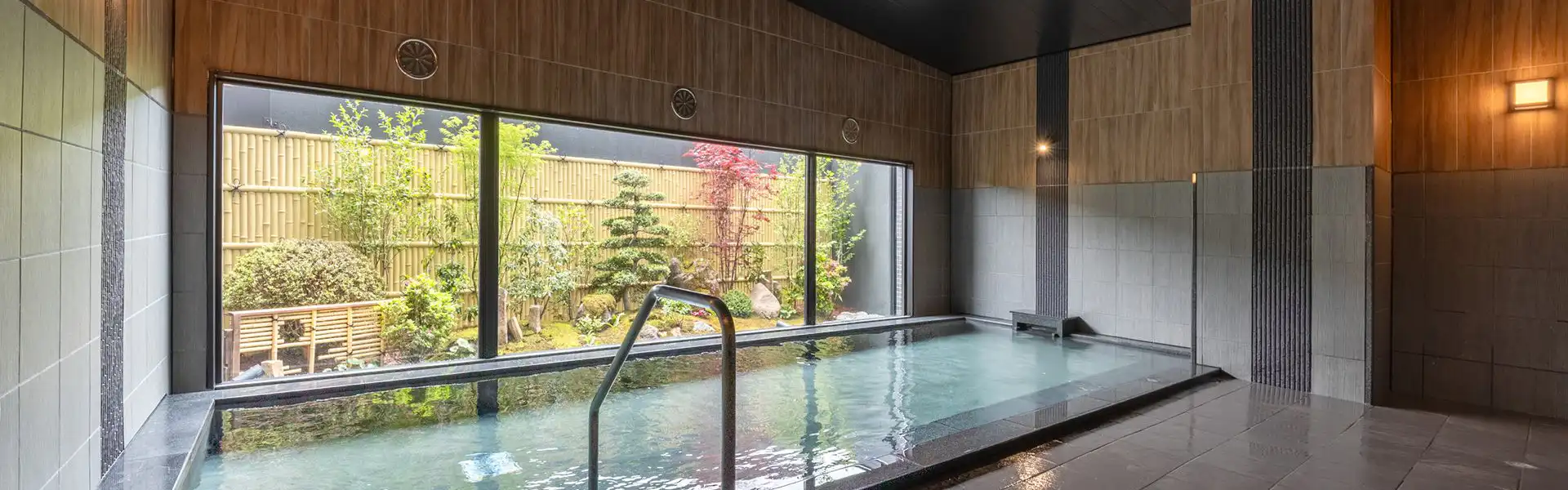 男子大浴場