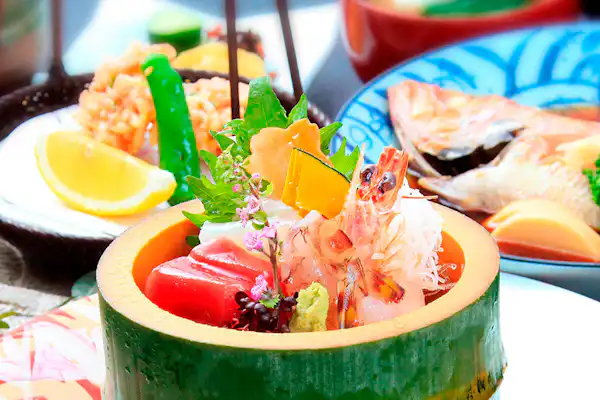 อาหารและเครื่องดื่ม