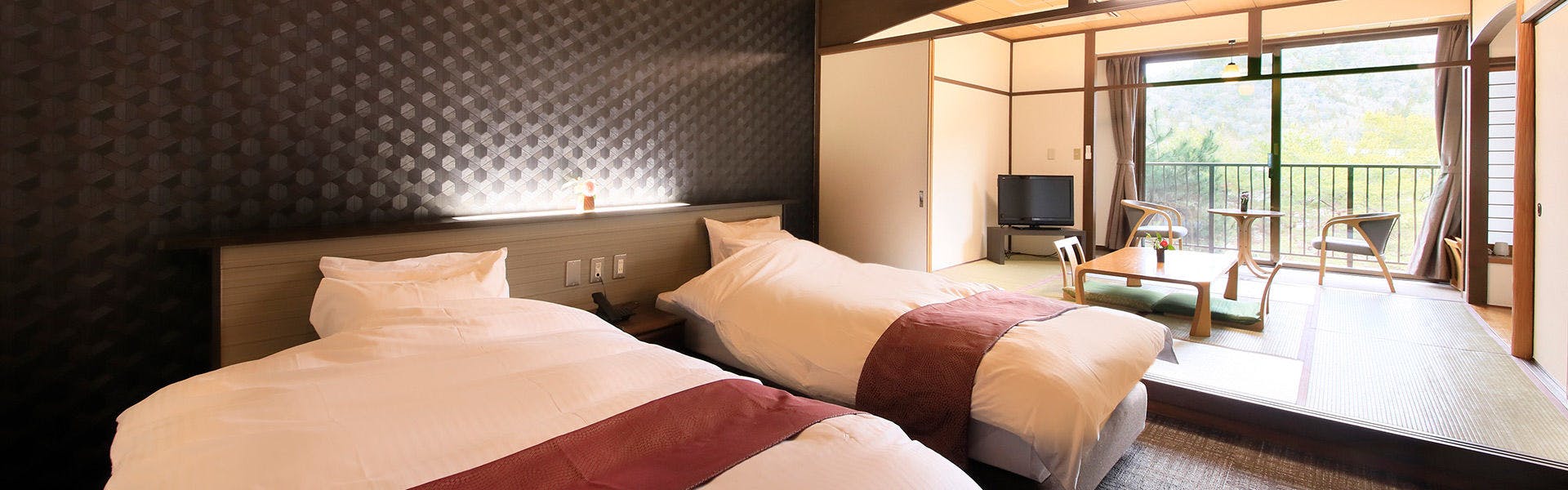 湯坂温泉郷　賀茂川荘