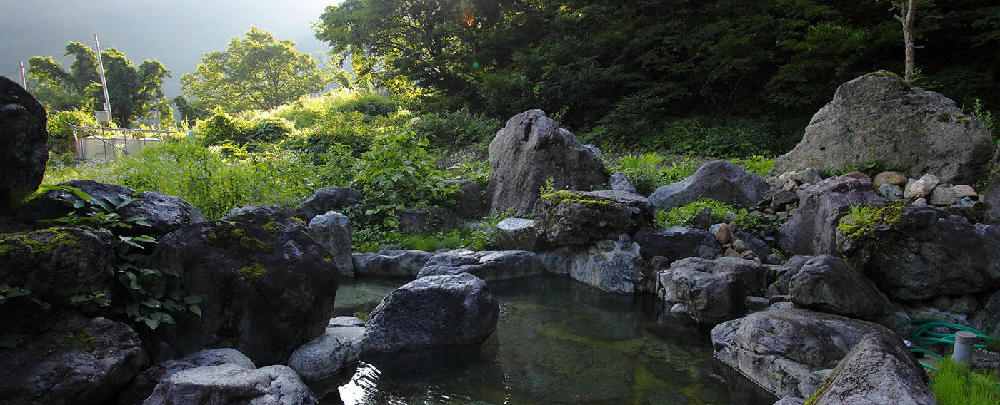 源泉かけ流し 混浴露天風呂