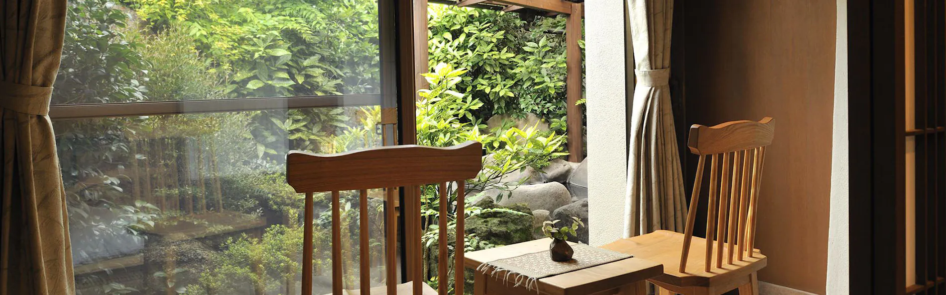 開花亭~全室露天付き離れの宿