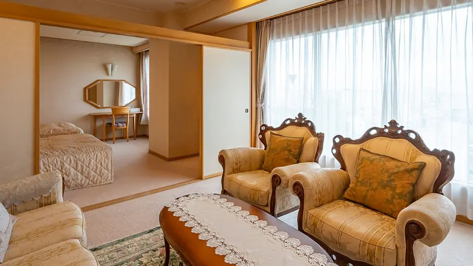 Kaike Onsen Kaike Tsuruyama Sarasa no Yado: A Lodge that Plays the Melody of the Four Seasons