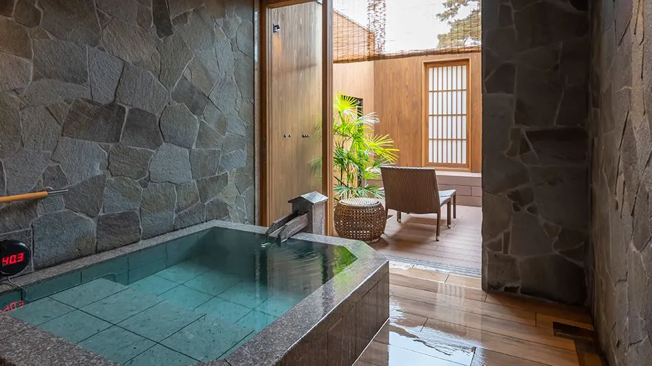 Kaike Onsen Kaike Tsuruyama Sarasa no Yado: A Lodge that Plays the Melody of the Four Seasons