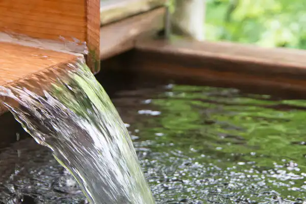 บ่อน้ำพุร้อนกลางแจ้ง