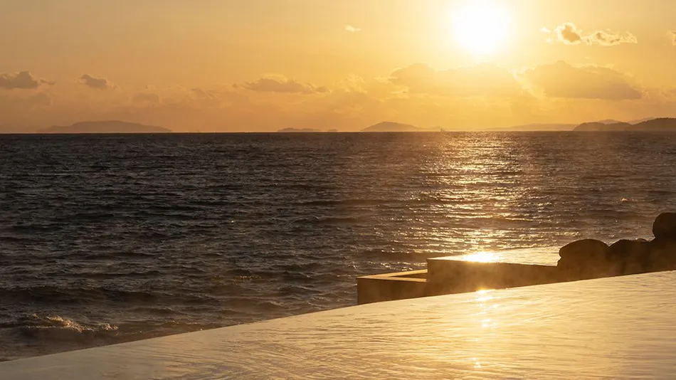 Ginpaso Inn with Spectacular Open-Air Bath