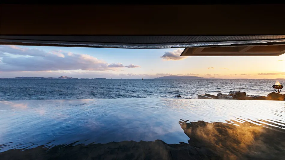Ginpaso Inn with Spectacular Open-Air Bath