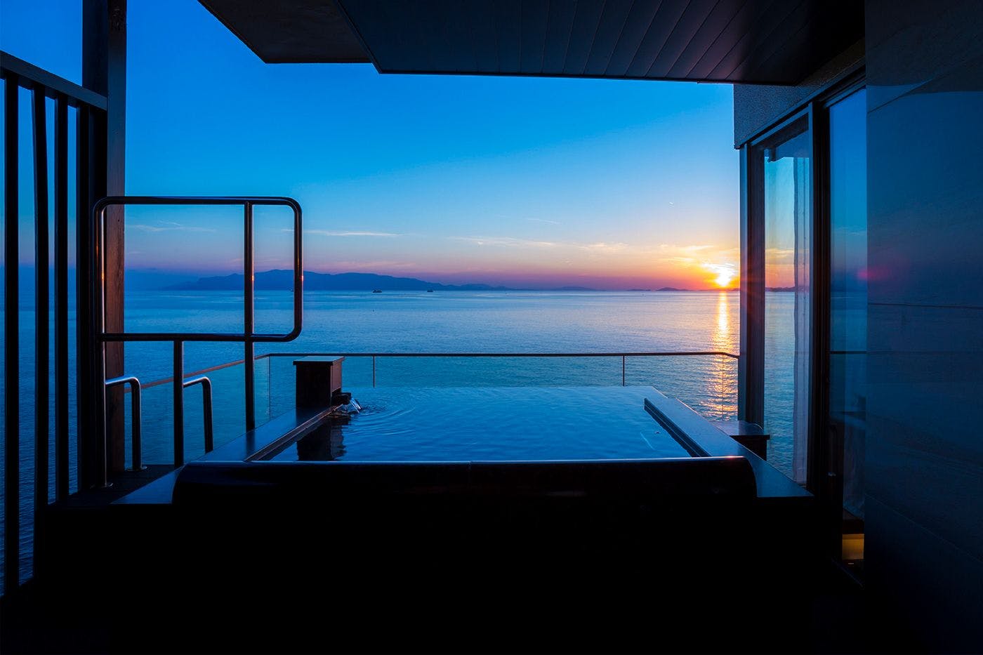 Ginpaso Inn with Spectacular Open-Air Bath