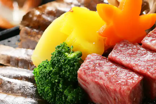 อาหารและเครื่องดื่ม