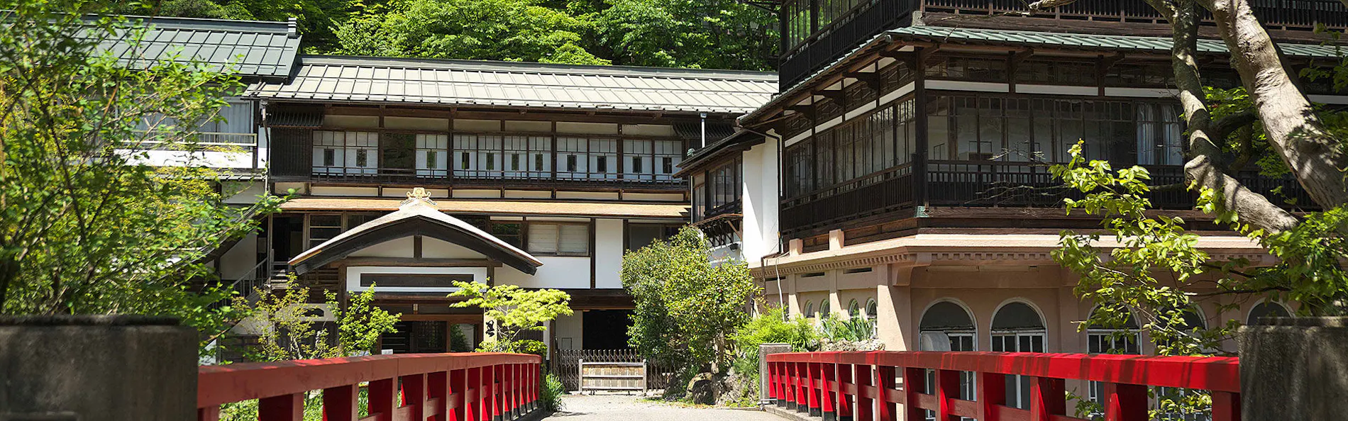 積善館(本館)