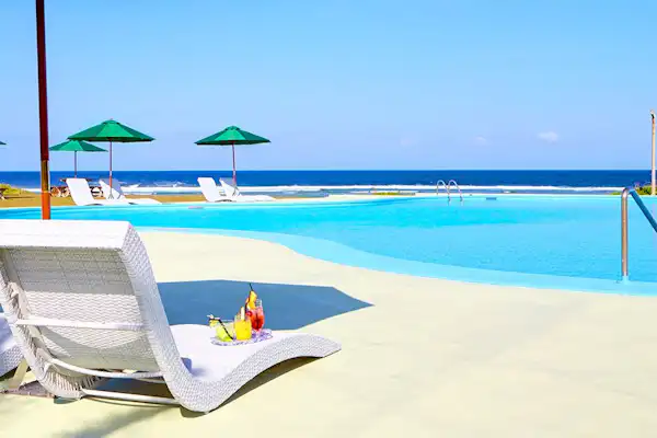 สระว่ายน้ำ