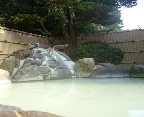 น้ำพุร้อนโอวาคุดานิ (น้ำขุ่น)