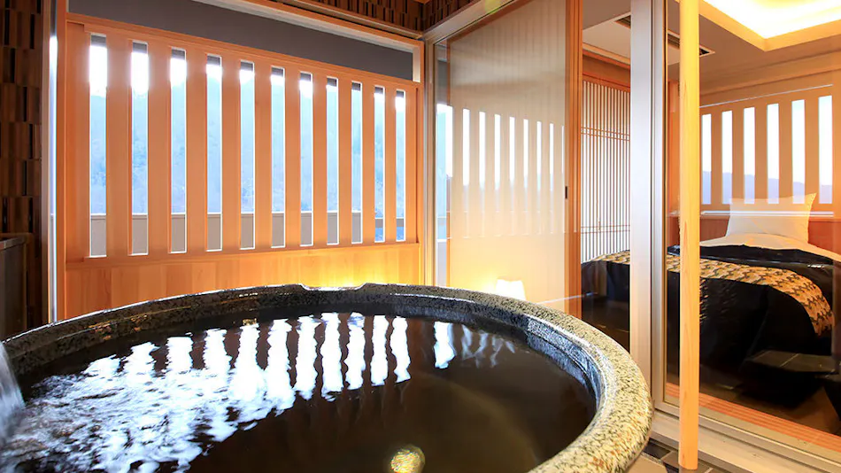 Gensen-yu no Yado Sen no Tani