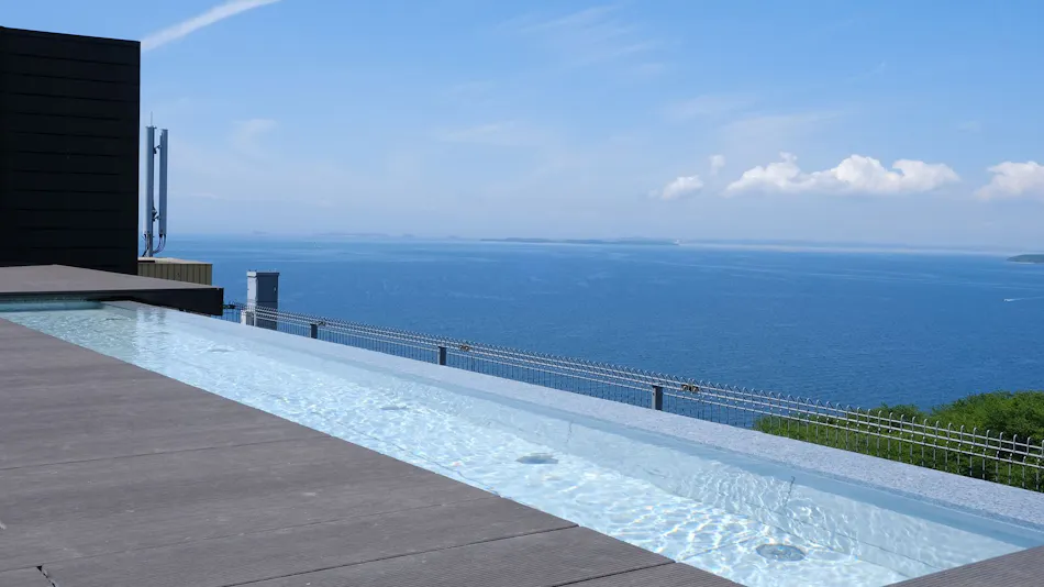 Tenku Kaiyu no Yado Suehiro