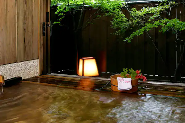 น้ำพุร้อน